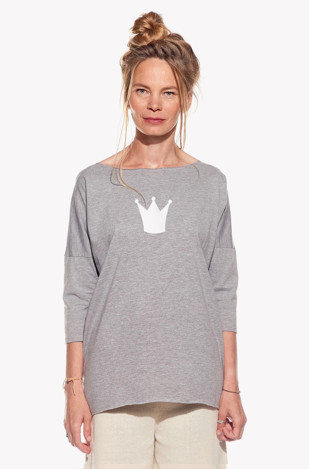 Shirt with crown