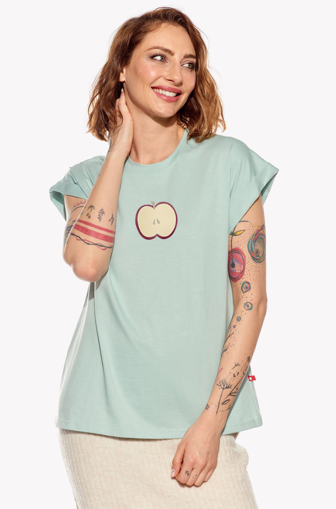 Shirt with apple