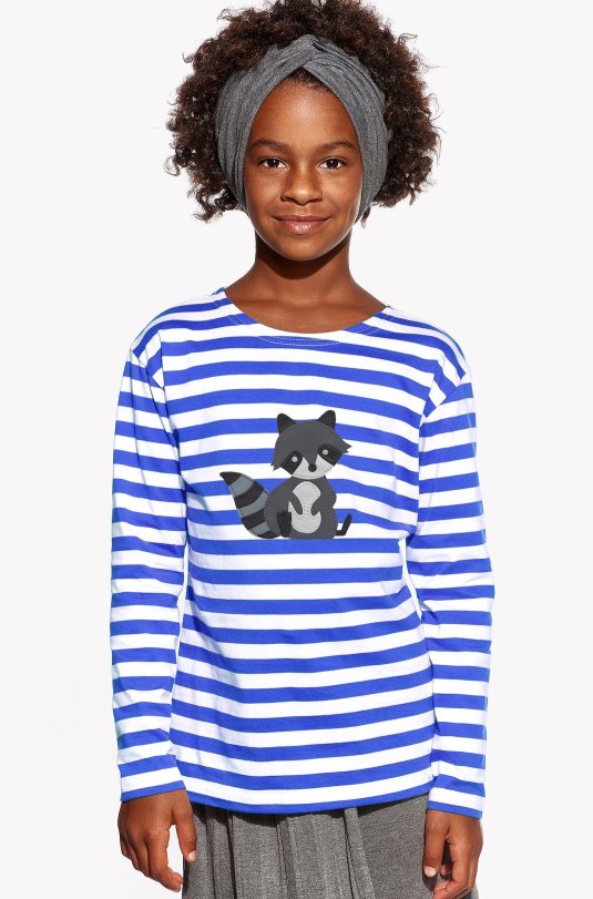 Shirt with raccoon