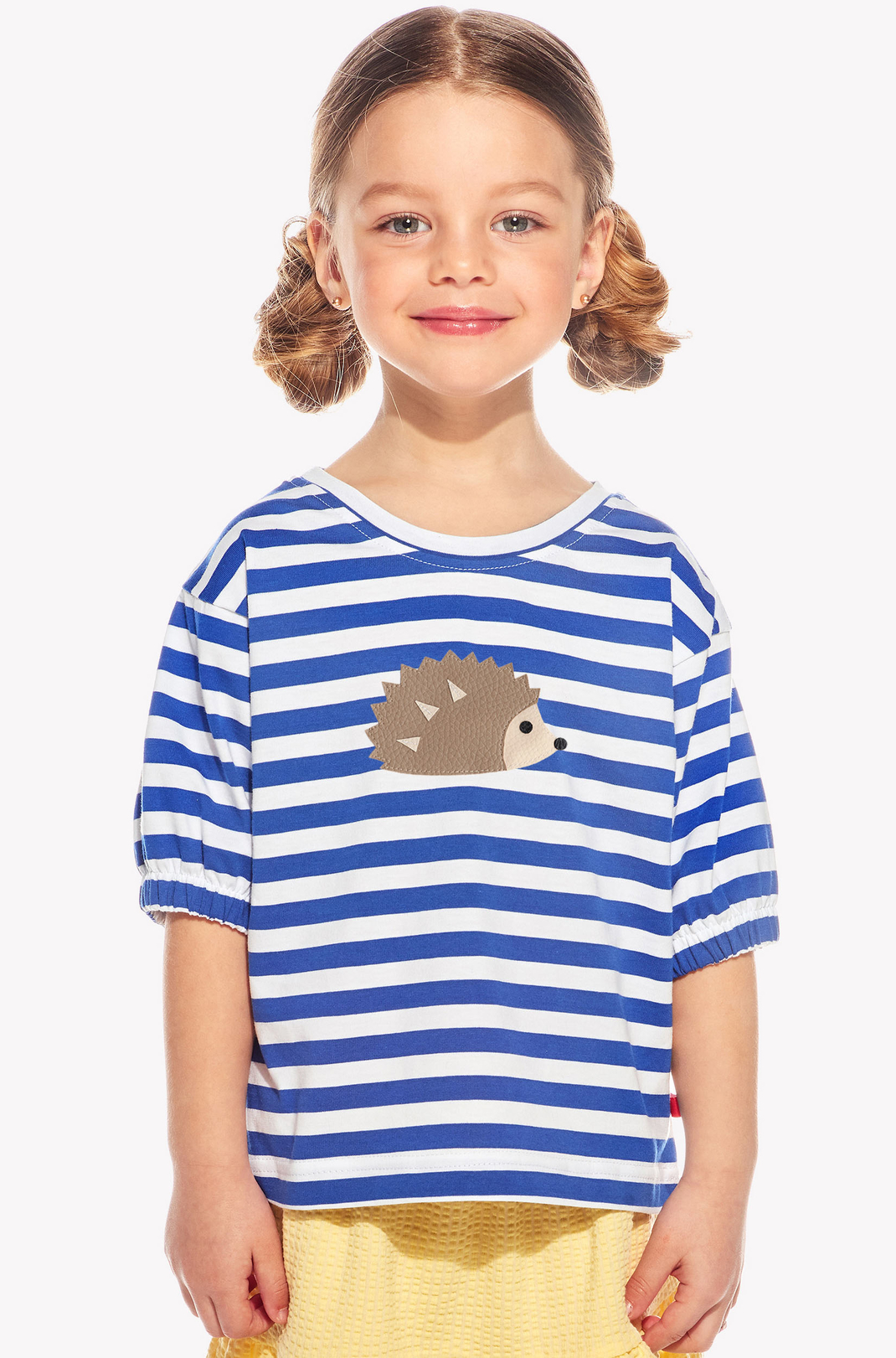 Shirt with hedgehog