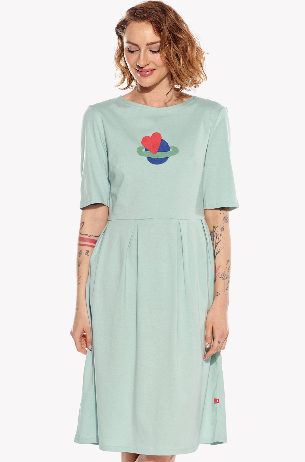 Šaty láska vesmírná