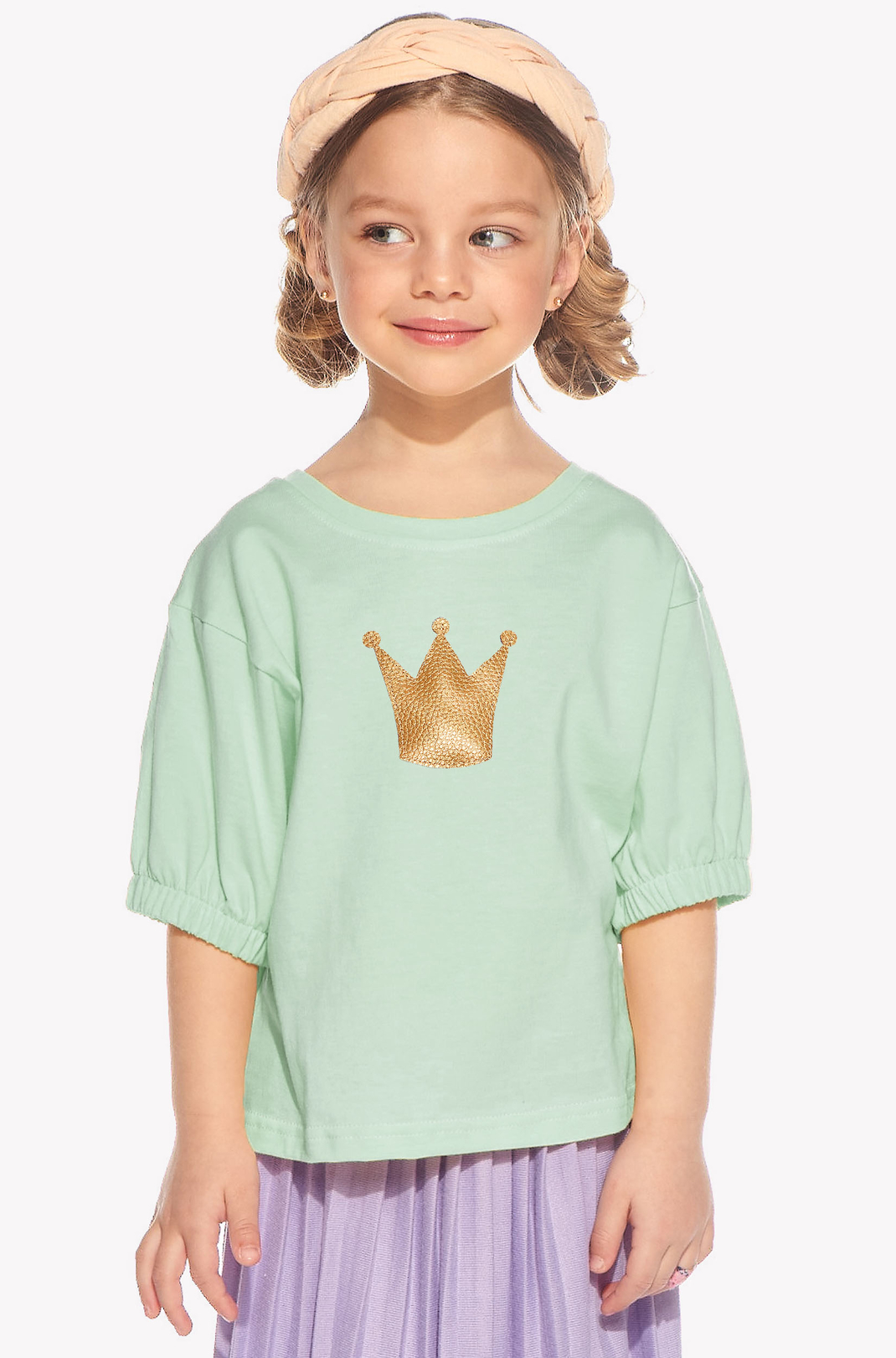 Shirt with crown