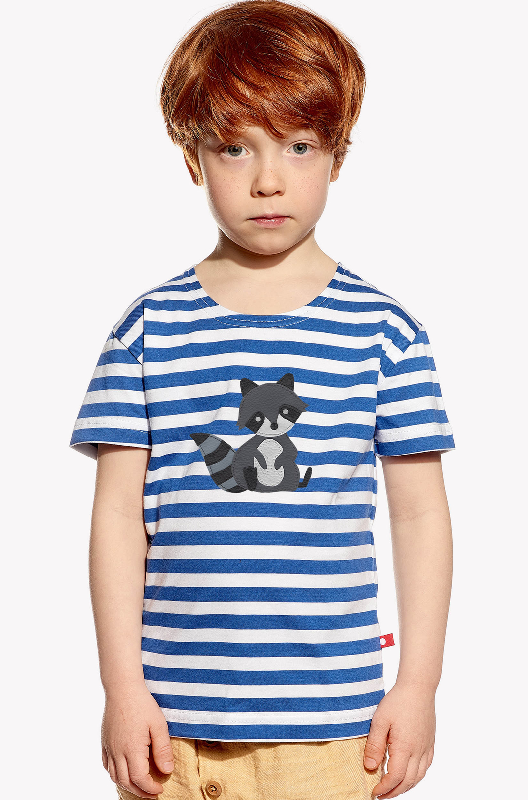 Shirt with raccoon
