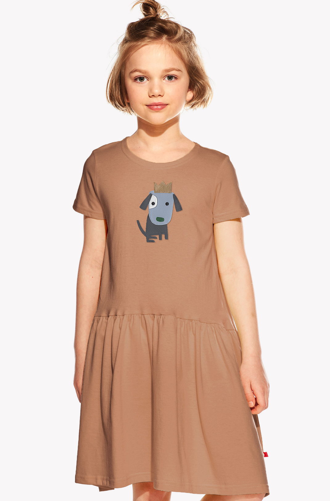 Kleider mit einem Hund