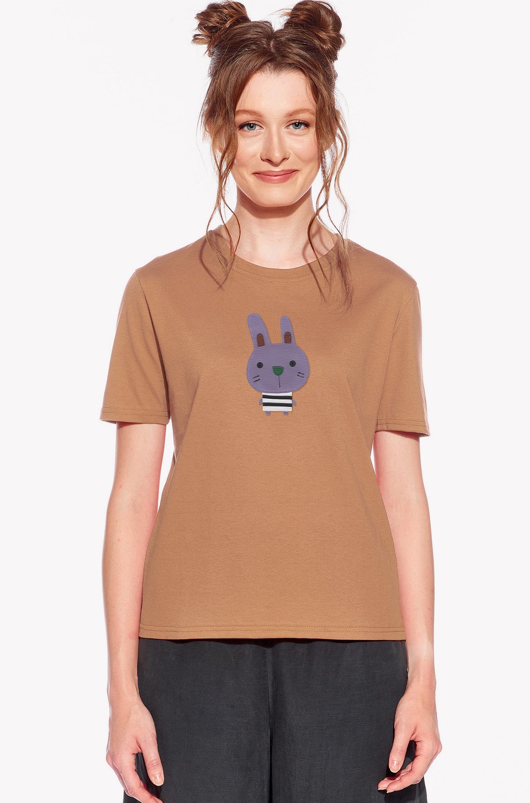 Shirt with rabbit