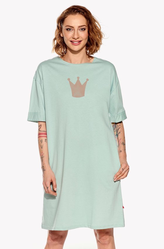 Dresses with crown
