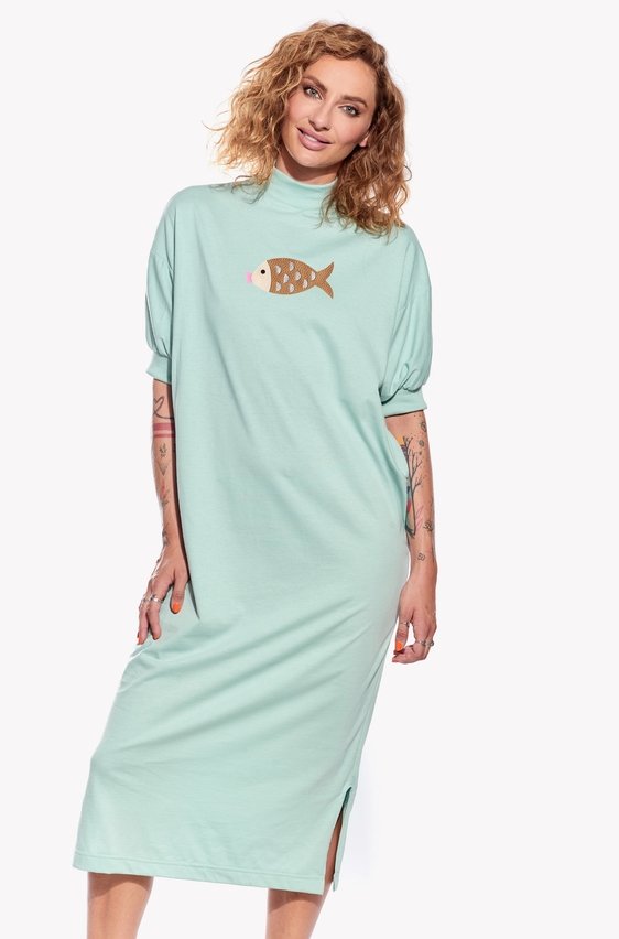 Šaty s rybkou
