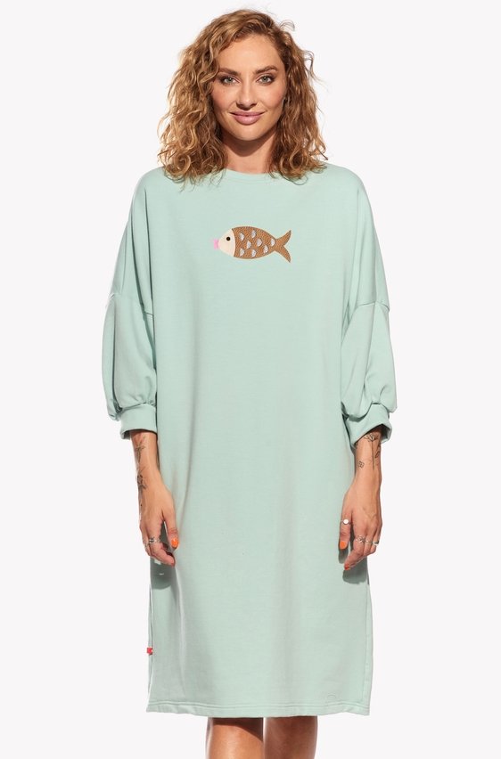 Šaty s rybkou