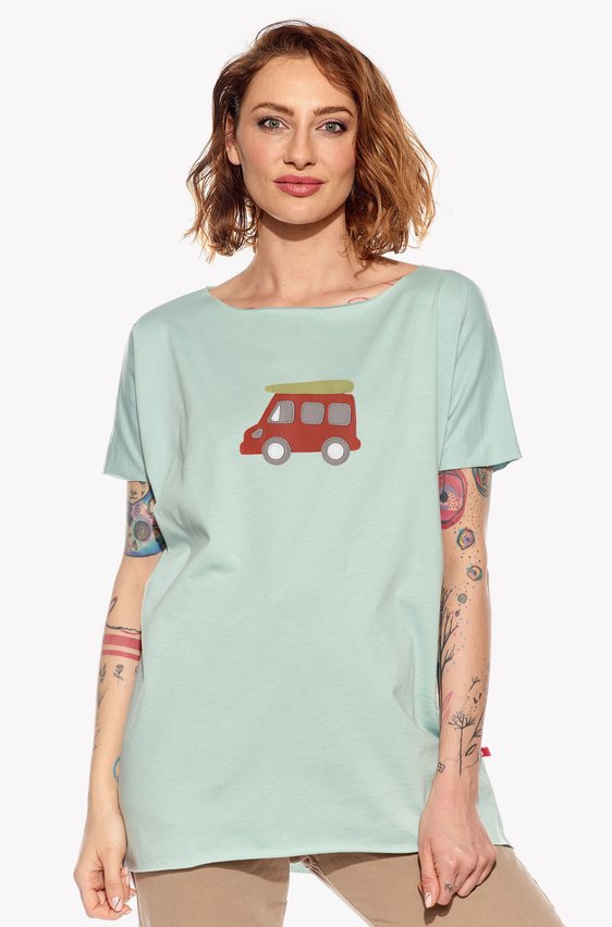 Shirt with caravan