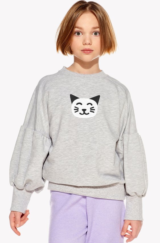 Kapucnis pulóver macskával