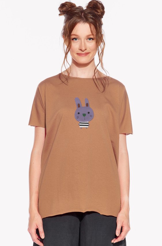 Shirt with rabbit